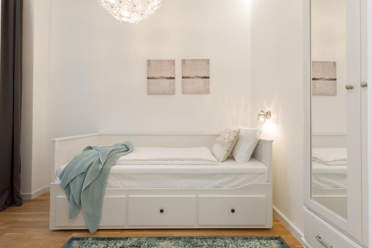 Space And Style In The Heart Of Budapest W 2Br&2Bt エクステリア 写真