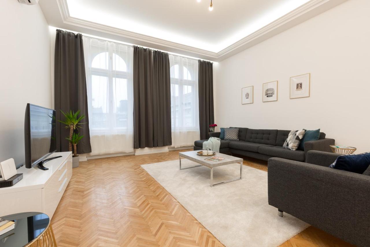 Space And Style In The Heart Of Budapest W 2Br&2Bt エクステリア 写真